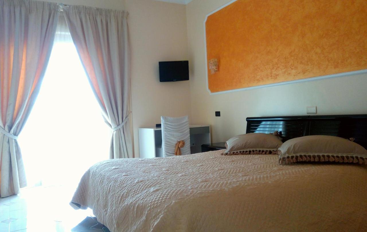 Hotel Al Querceto Tocco Caudio Exterior photo
